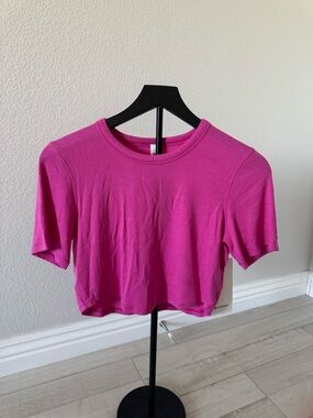 NWT Lululemon Hold Tight Cropped T-Shirt